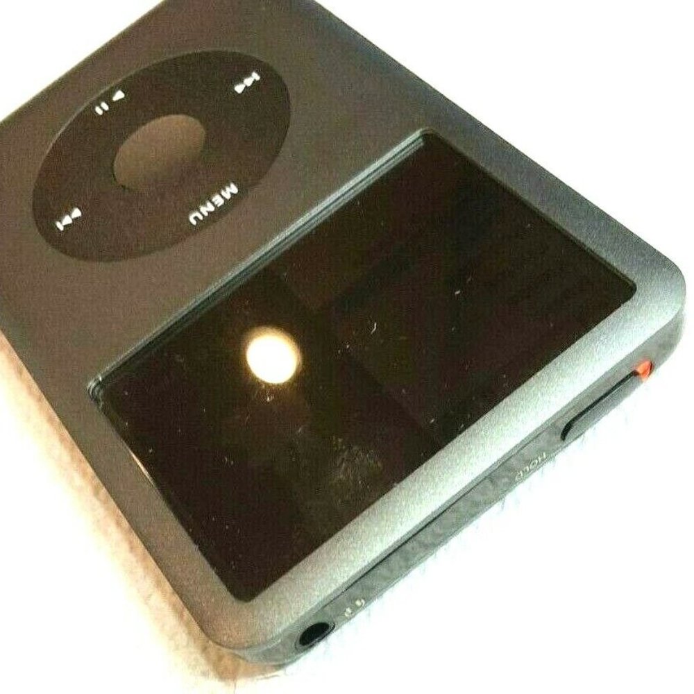 Apple iPod classic 7th Generation Gray Black (256GB) SSD Bundle New Accessories - Picture 3 of 7